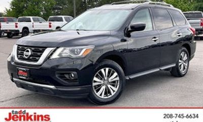 2020 Nissan Pathfinder SV