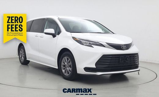 2026 Toyota Sienna LE