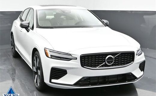 2024 Volvo S60 Plus Dark