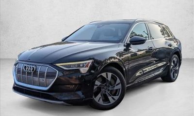 2022 Audi E-Tron Quattro Premium Plus