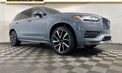 2021 Volvo XC90 Momentum