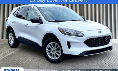 2022 Ford Escape SE Fhev