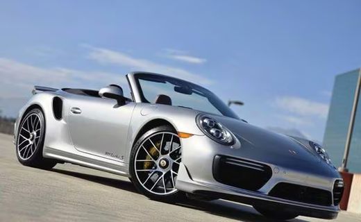 2018 Porsche 911 Turbo S