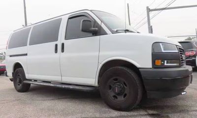 2019 GMC Savana 2500