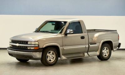 2000 Chevrolet Silverado LS