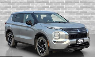 2022 Mitsubishi Outlander ES