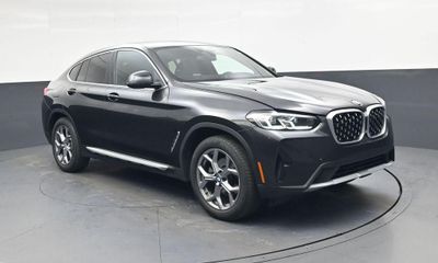 2025 BMW X4 xDrive 30i