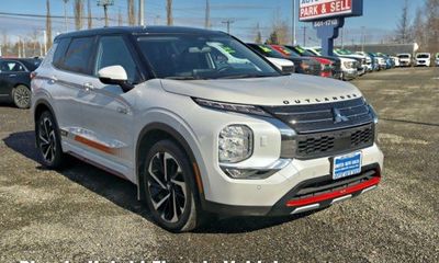 2023 Mitsubishi Outlander SE Ralliart Edition