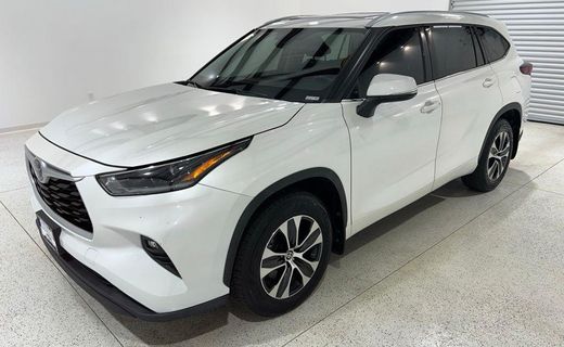 2021 Toyota Highlander XLE NAV