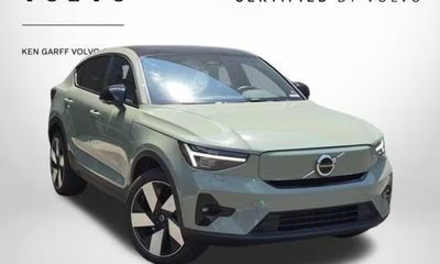 2023 Volvo C40 Ultimate Dark