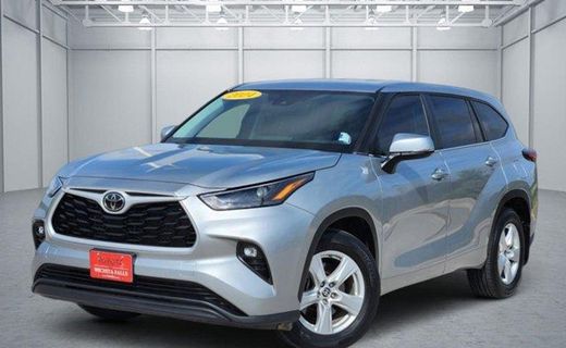 2024 Toyota Highlander XLE