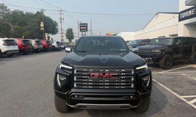 2023 GMC Canyon Denali