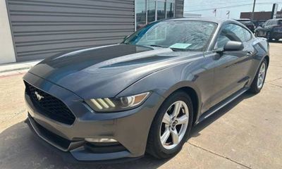 2017 Ford Mustang V6 Coupe