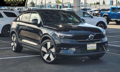 2023 Volvo C40 Ultimate Dark