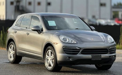 2014 Porsche Cayenne Platinum Edition