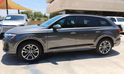 2025 Audi Q7 Quattro Premium Plus
