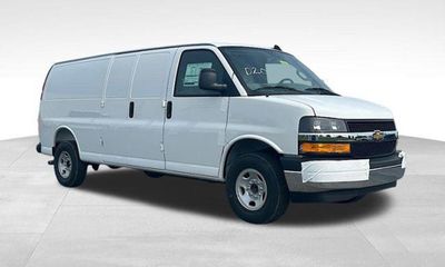 2025 Chevrolet Express EXT