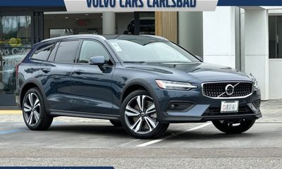 2026 Volvo V60CC Plus