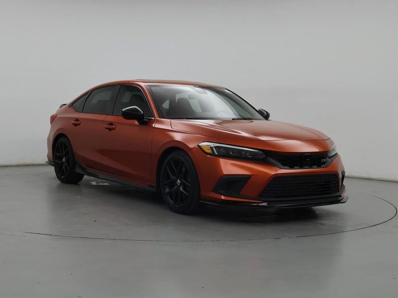 2022 Honda Civic Si — a typically priced live listing