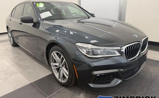 2019 BMW 750i B7