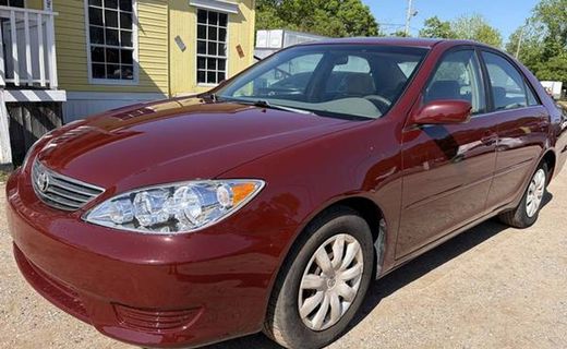 2005 Toyota Camry LE