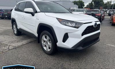2021 Toyota RAV4 LE HV
