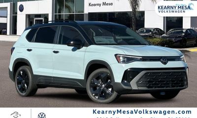 2026 Volkswagen Taos SE Black