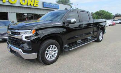 2024 Chevrolet Silverado LT