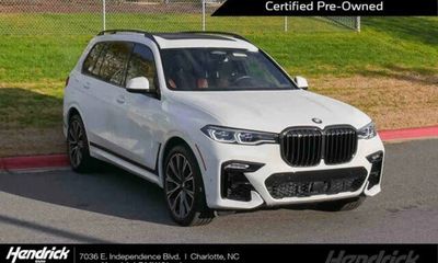 2022 BMW X7 M50i