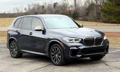 2020 BMW X5 M50I