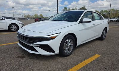 2026 Hyundai Elantra SE