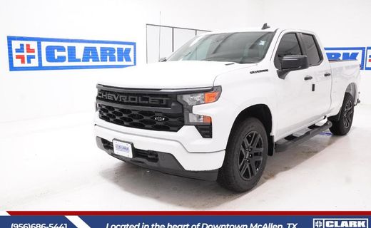 2026 Chevrolet Silverado Custom