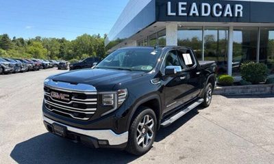 2023 GMC Sierra SLT