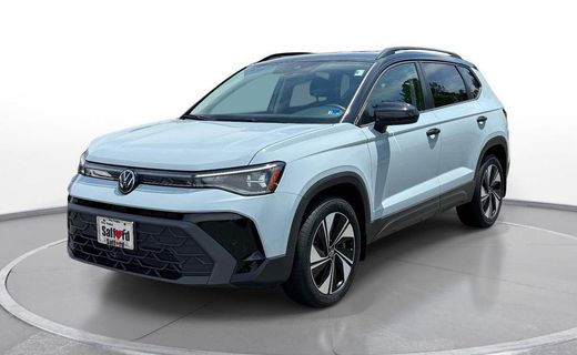 2025 Volkswagen Taos SE Black