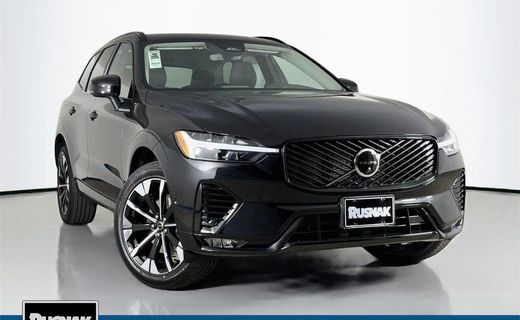 2026 Volvo XC60 Plus Dark