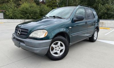 1999 Mercedes-Benz M-Class ML320