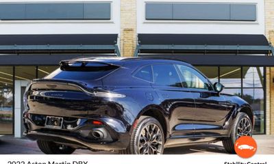 2022 Aston Martin DBX