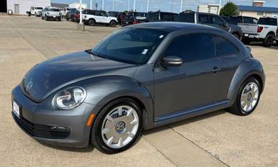 2016 Volkswagen Beetle 1 8T SE