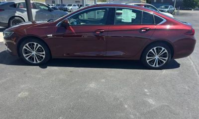 2018 Buick Regal Essence