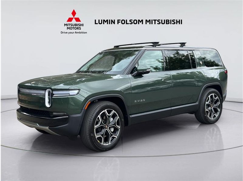 2025 Rivian R1S — a typically priced live listing