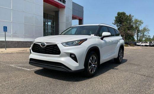 2024 Toyota Highlander XLE