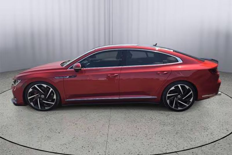2021 Volkswagen Arteon — a typically priced live listing