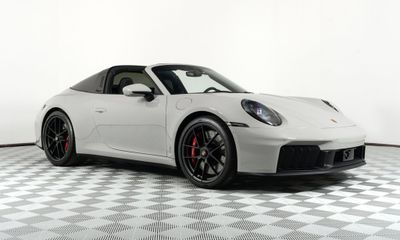 2025 Porsche 911 Targa 4 GTS