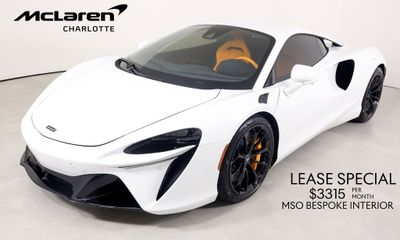 2023 McLaren Artura Base