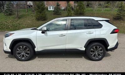 2021 Toyota RAV4 XLE HV