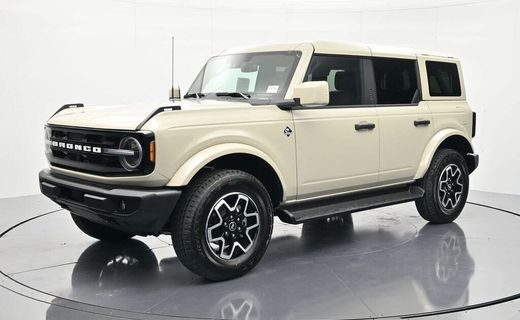 2026 Ford Bronco Outer Banks