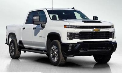 2025 Chevrolet Silverado HD Custom