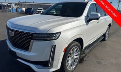 2023 Cadillac Escalade ESV Premium Luxury