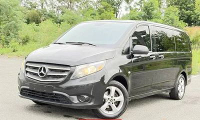 2018 Mercedes-Benz Metris Base