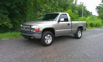 2000 Chevrolet Silverado LS